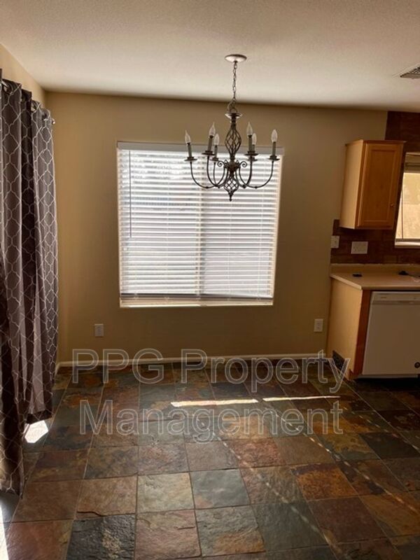 16521 W Moreland St Goodyear, AZ 85338 photo 3