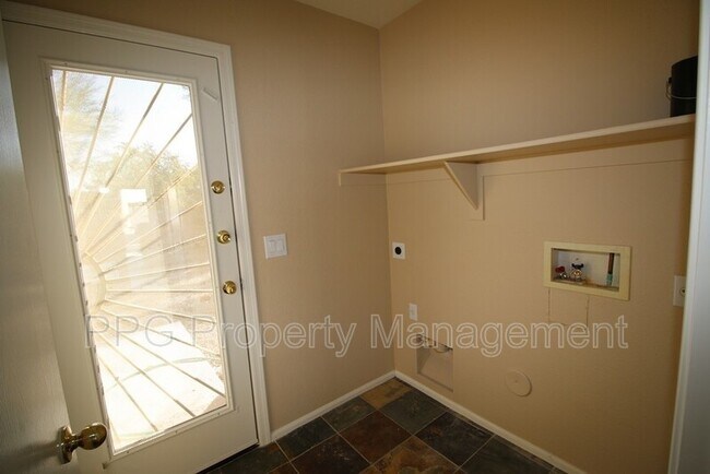 16521 W Moreland St Goodyear, AZ 85338 photo 5
