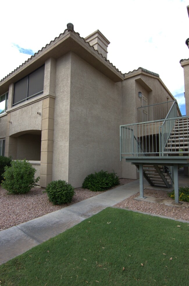 16013 S Desert Foothills Pky Phoenix, AZ 85048 photo 4