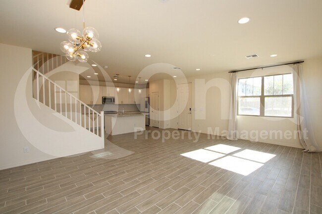 5842 W Encinas Ln Phoenix, AZ 85043 photo 3