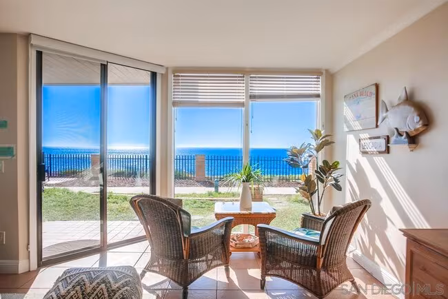 190 Del Mar Shores Terrace Solana Beach, CA 92075 photo 2