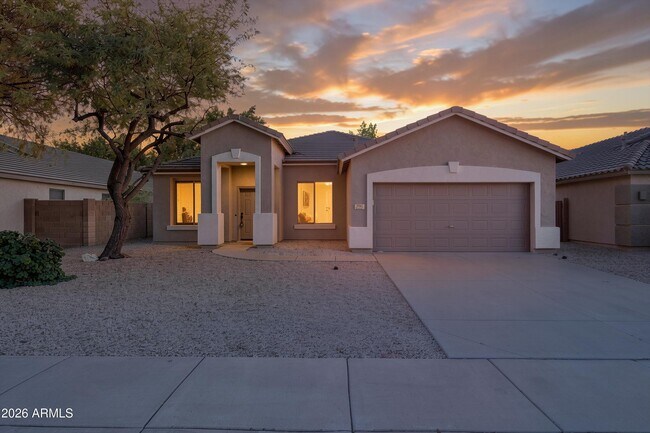 Absolutely Beautiful 4 Bedroom, 2 Bathroom With 2 Car Garage In Dove Valley Ranch Available For Move In Now!! Backyard Is A Peaceful Oasis With Faux Grass For Easy Care!!! Close To Tsmc!!!
