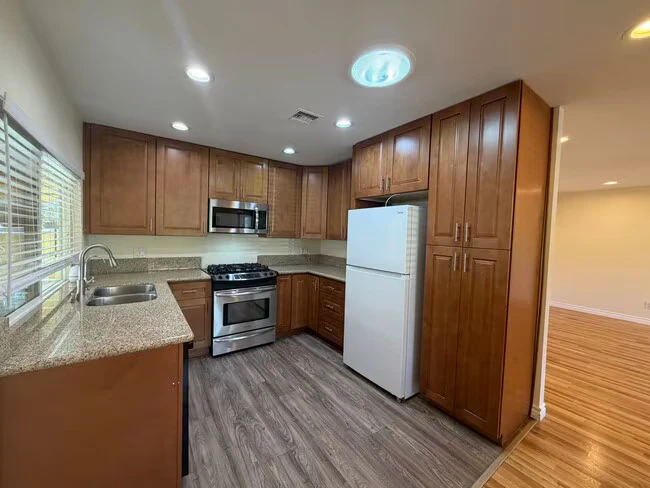 1914 Altamont Ct San Diego, CA 92139 photo 3