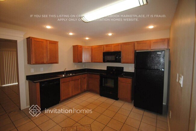 17837 N 31st Dr Phoenix, AZ 85053 photo 2