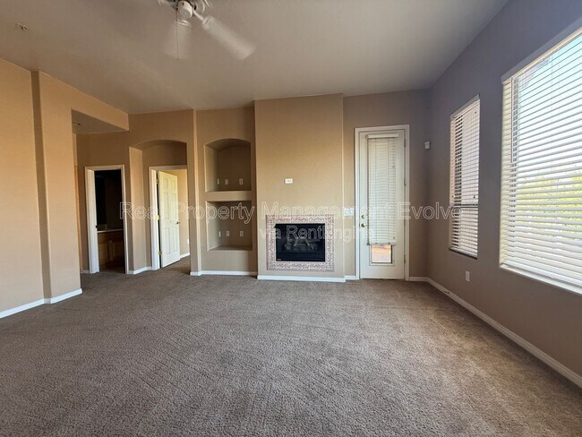16420 N Thompson Peak Pkwy Scottsdale, AZ 85260 photo 4