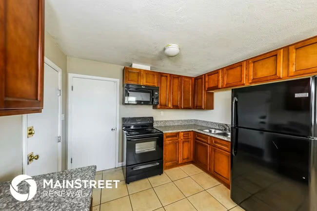 2753 W Lawrence Ln Phoenix, AZ 85051 photo 5