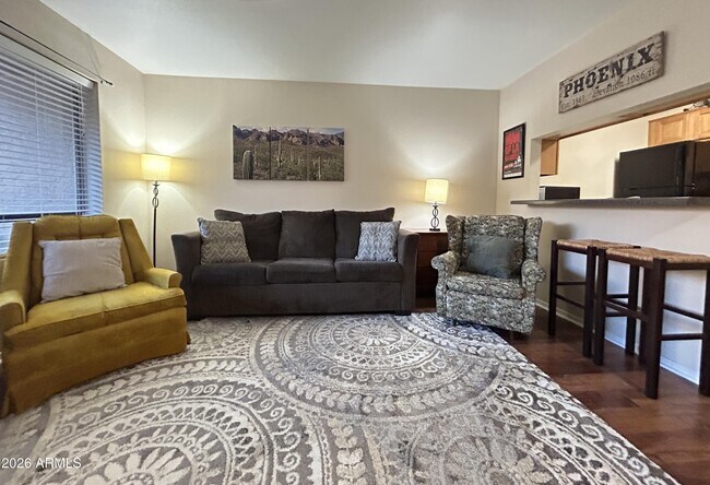 14203 N 19th Ave Phoenix, AZ 85023 photo 3