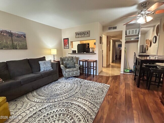 14203 N 19th Ave Phoenix, AZ 85023 photo 4