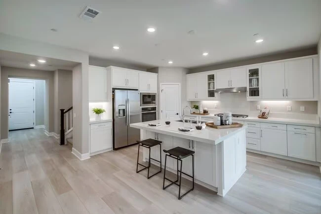12641 Stella Ln San Diego, CA 92129 photo 2