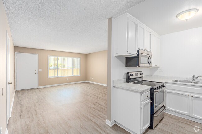 Royal Village Apartments photo 2
