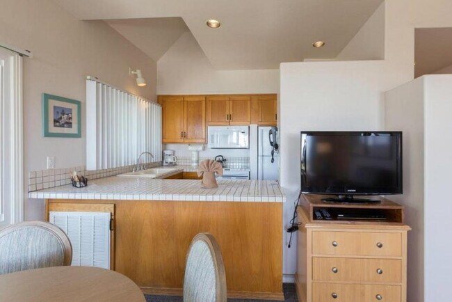 1400 Ocean Ave Del Mar, CA 92014 photo 5