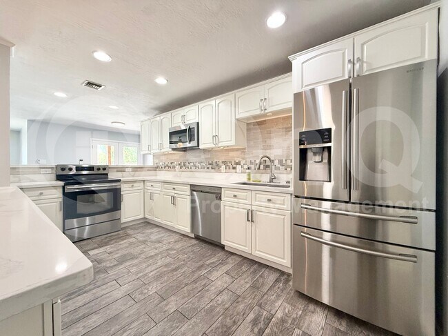 3553 E Monterosa St Phoenix, AZ 85018 photo 4