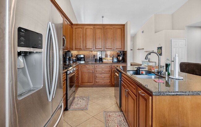1528 Knoll Park Glen Escondido, CA 92029 photo 4