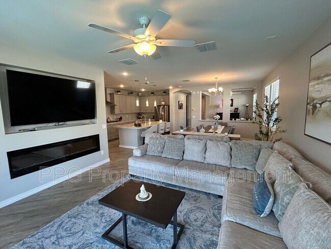 15265 W Moreland St Goodyear, AZ 85338 photo 5