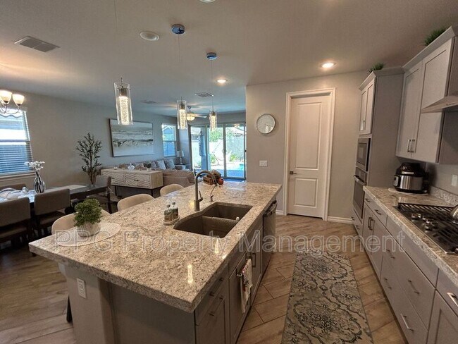 15265 W Moreland St Goodyear, AZ 85338 photo 4