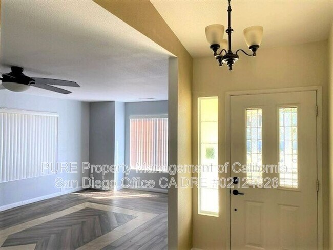 24509 Novato Pl Ramona, CA 92065 photo 2