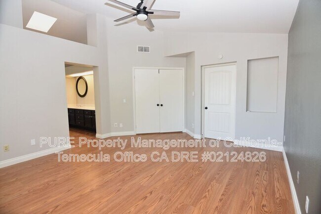 25211 Calle De Tres Amigos Murrieta, CA 92563 photo 4