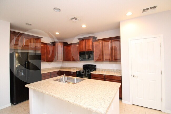 1094 E Sourwood Dr Gilbert, AZ 85298 photo 2
