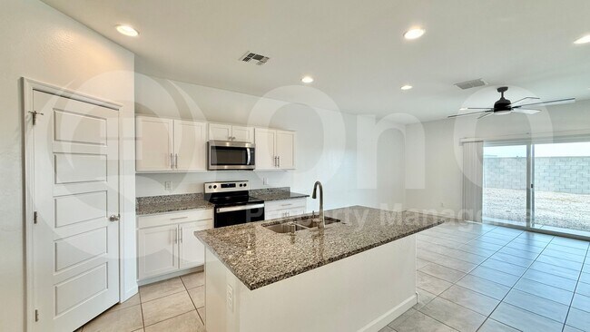 1741 N Wrigley Dr Florence, AZ 85132 photo 3