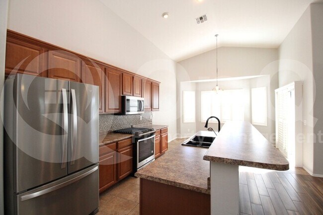 2251 E Aloe Pl Chandler, AZ 85286 photo 3