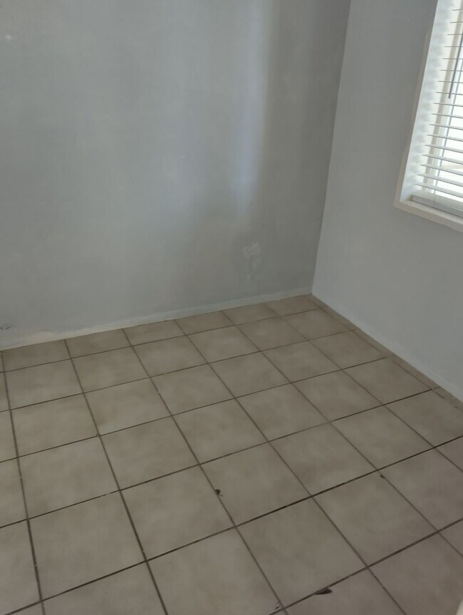 1340 W Hatcher Rd Phoenix, AZ 85021 photo 3