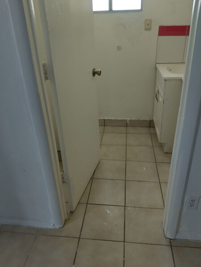 1340 W Hatcher Rd Phoenix, AZ 85021 photo 4