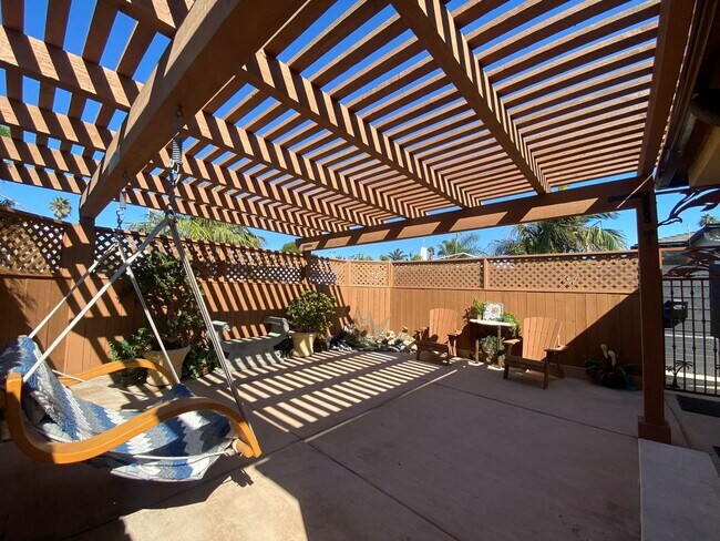 921-923 Missouri St San Diego, CA 92109 photo 4