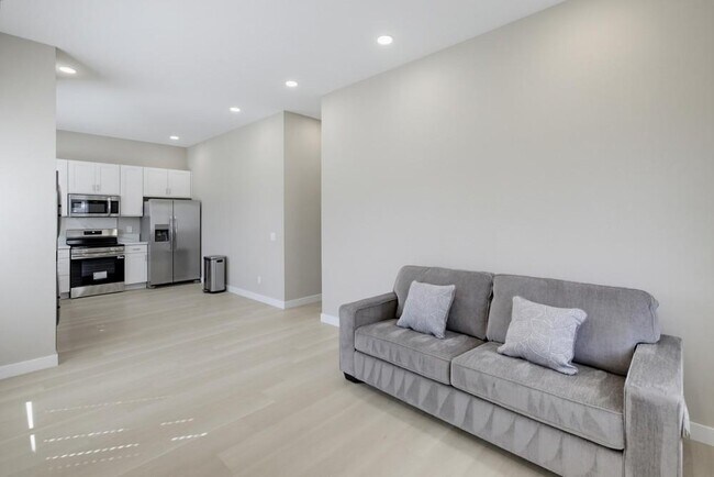 7997 Montara Ave San Diego, CA 92126 photo 3