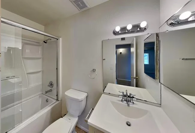 4138 N 81st Ave Phoenix, AZ 85033 photo 5