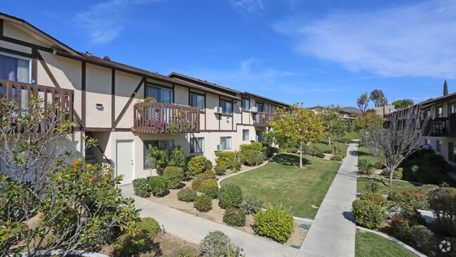 Windsor Manor Apartments photo 5