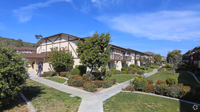 Windsor Manor Apartments