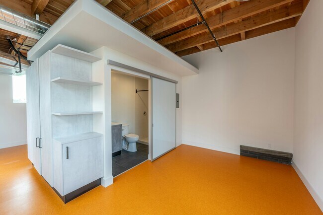 1932 Kearney Ave San Diego, CA 92113 photo 2