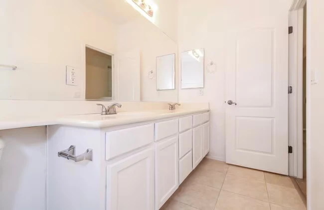 2011 W Carson Rd Phoenix, AZ 85041 photo 5