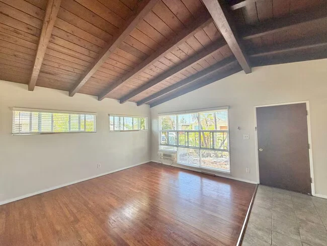 8571 Onalaska Ave San Diego, CA 92123 photo 2