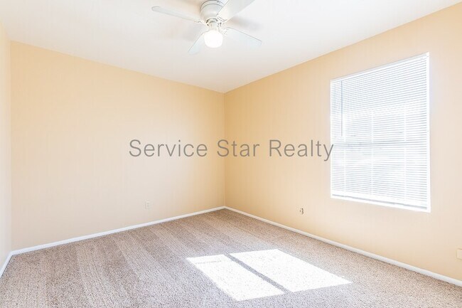 735 E Hazel Dr Phoenix, AZ 85042 photo 5