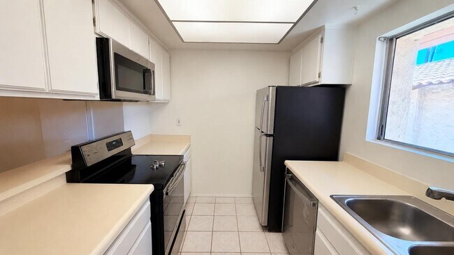 6019 Rancho Mission Rd San Diego, CA 92108 photo 2