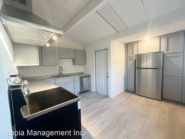 3965 Newton Ave San Diego, CA 92113 photo 4