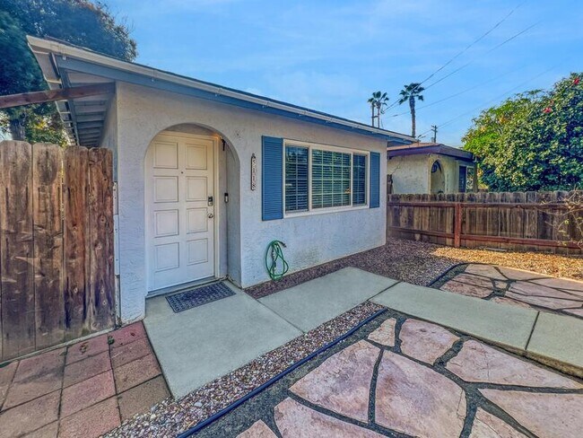 5118 Savannah St San Diego, CA 92110 photo 3
