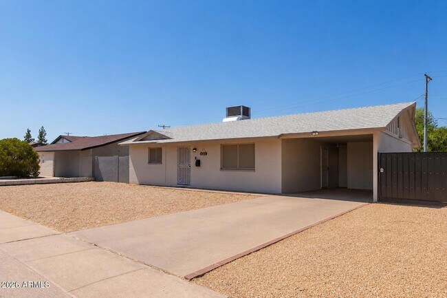 4212 W Vista Ave Phoenix, AZ 85051 photo 3