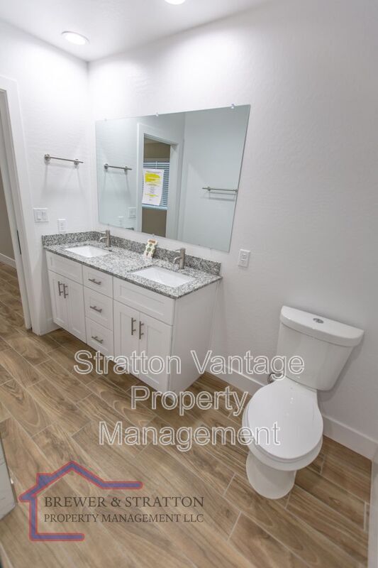2325 W Mobile Ln Phoenix, AZ 85041 photo 3