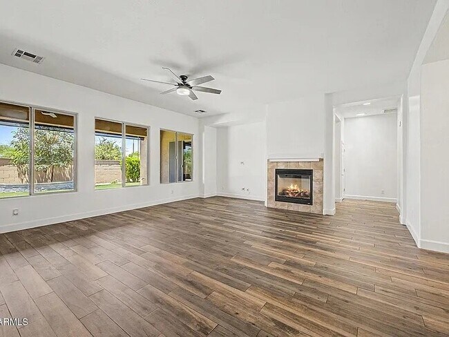 3250 S Nash Way Chandler, AZ 85286 photo 2