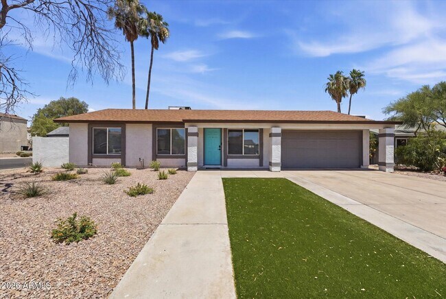 932 W Julie Dr photo 5