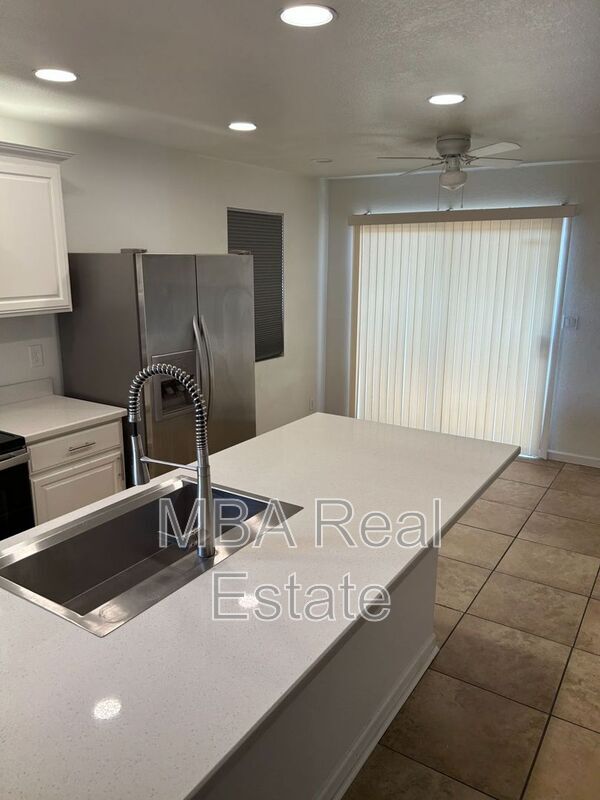 20236 N 6th Dr Phoenix, AZ 85027 photo 5