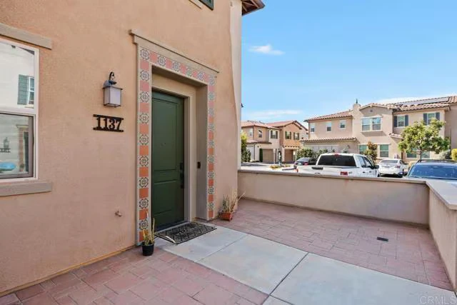 1137 Delpy View Point Vista, CA 92084