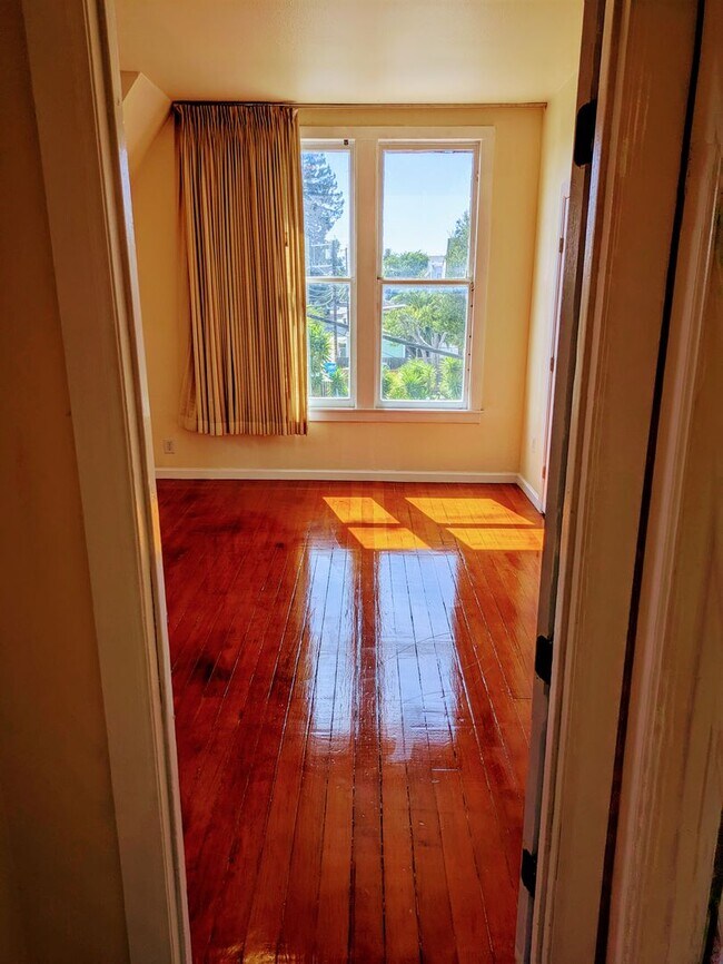 416 Alameda St Vallejo, CA 94590 photo 4