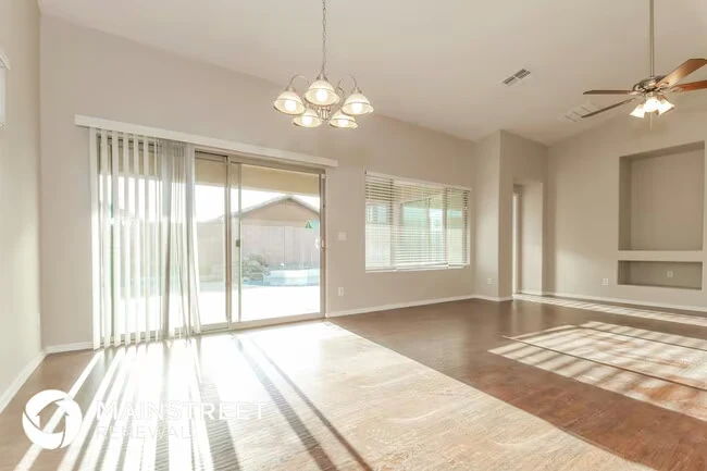 2374 S 155th Ln Goodyear, AZ 85338 photo 4
