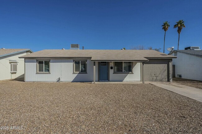 3650 E Eugie Ave Phoenix, AZ 85032 photo 2