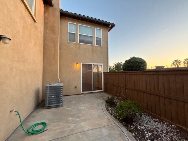 1606 Phoenix Ct Chula Vista, CA 91915 photo 2