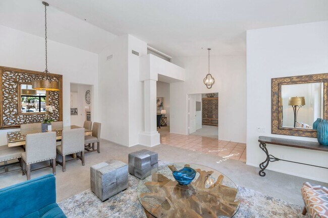 9080 E Hillery Dr Scottsdale, AZ 85260 photo 4