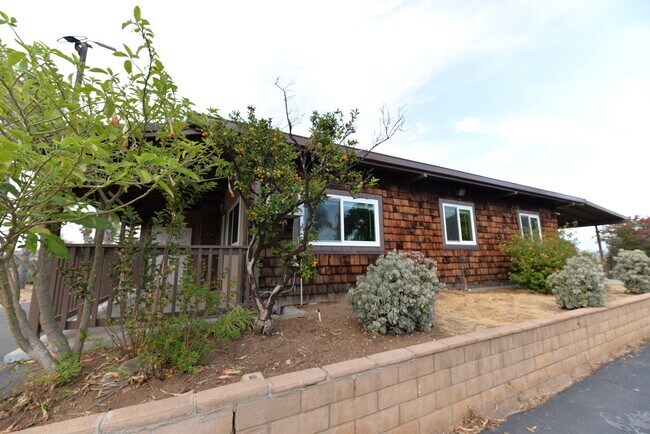 4450 Vía De Los Cepillos Bonsall, CA 92003